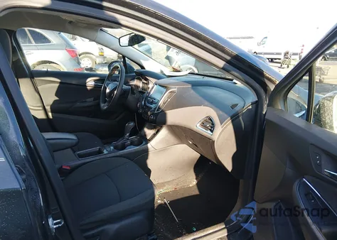 2018 Chevrolet Cruze Lt Auto z USA, uszkodzony, nr VIN 1G1BE5SMXJ7136208